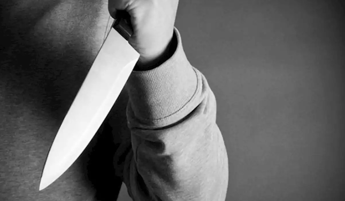 Woman stabs husband for asking her to do his laundry